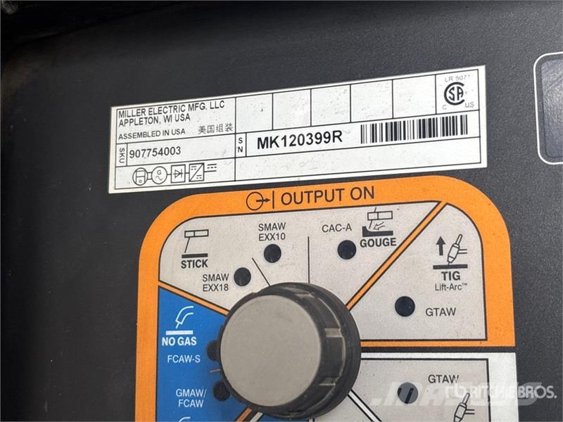 Ford F-550 XLT 4x4 Service Truck Tienhoitoautot