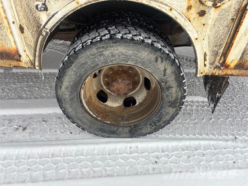 Ford F-550 XLT 4x4 Service Truck Tienhoitoautot