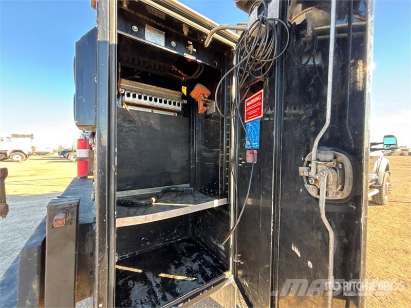 Ford F-550 XLT 4x4 Service Truck Kommunal-Sonderfahrzeuge