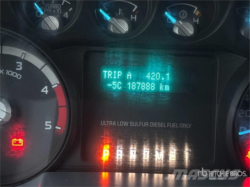 Ford F-550 XLT 4x4 Service Truck Tienhoitoautot