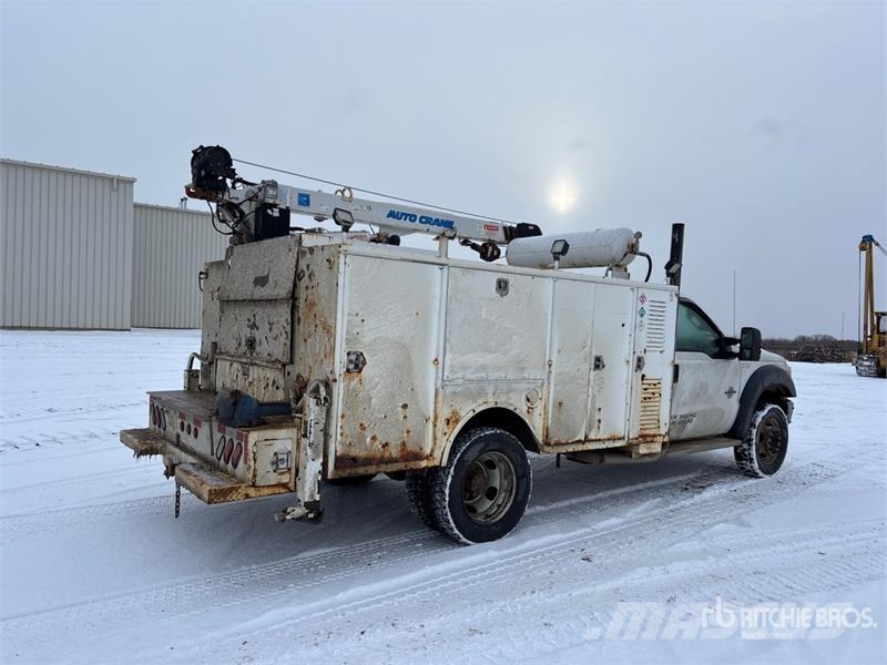 Ford F-550 XLT 4x4 Service Truck Municipal / general purpose vehicles