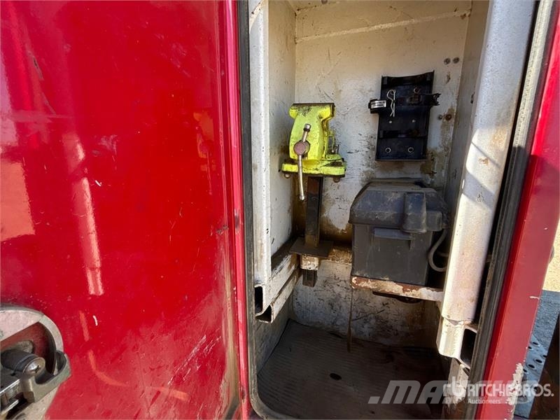 Ford F-550 XLT 4x4 Service Truck Municipal / general purpose vehicles