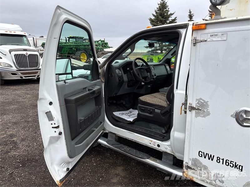 Ford F-550 XLT 4x4 Service Truck Kommunal-Sonderfahrzeuge