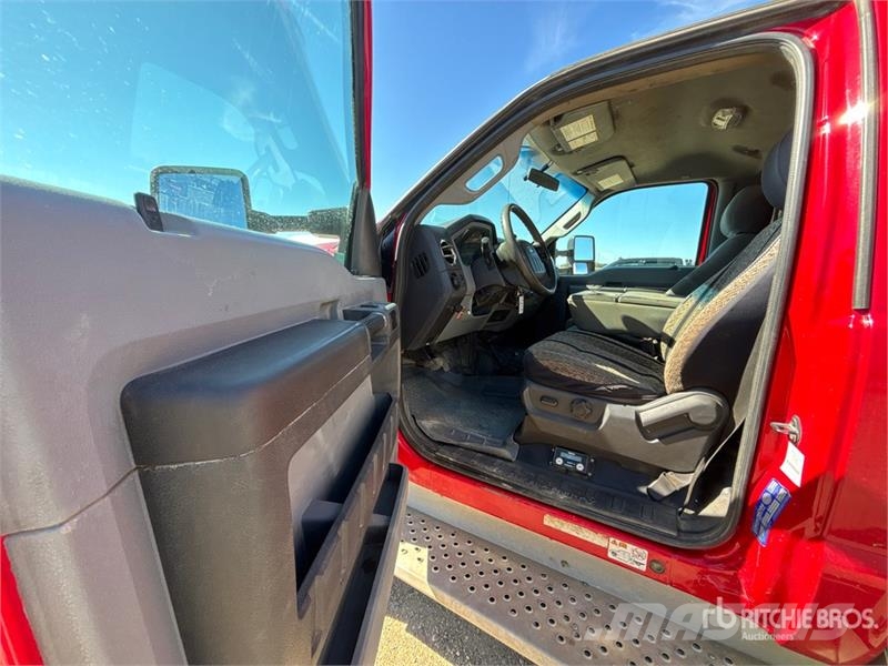 Ford F-550 XLT 4x4 Service Truck Municipal / general purpose vehicles