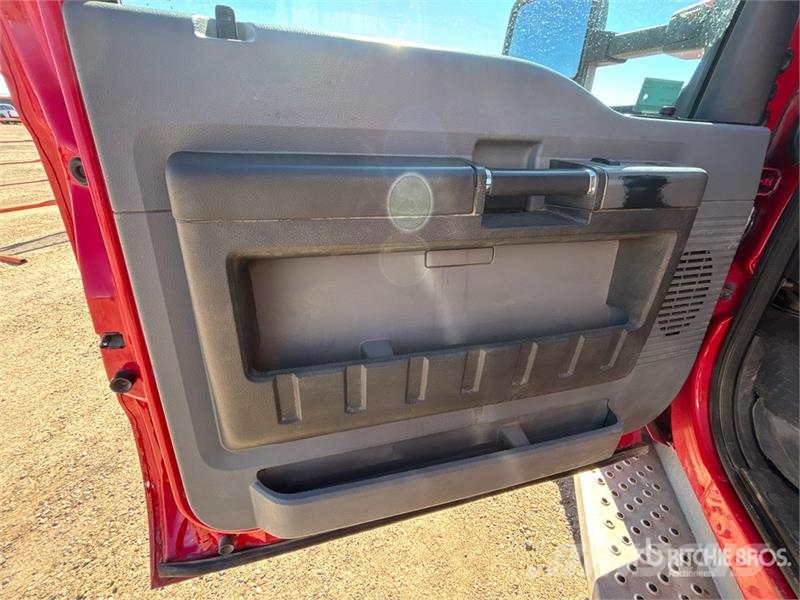 Ford F-550 XLT 4x4 Service Truck Municipal / general purpose vehicles