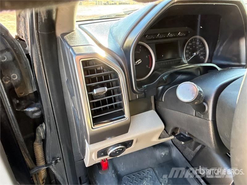 Ford F-550 XLT 4x4 Service Truck Kommunal-Sonderfahrzeuge