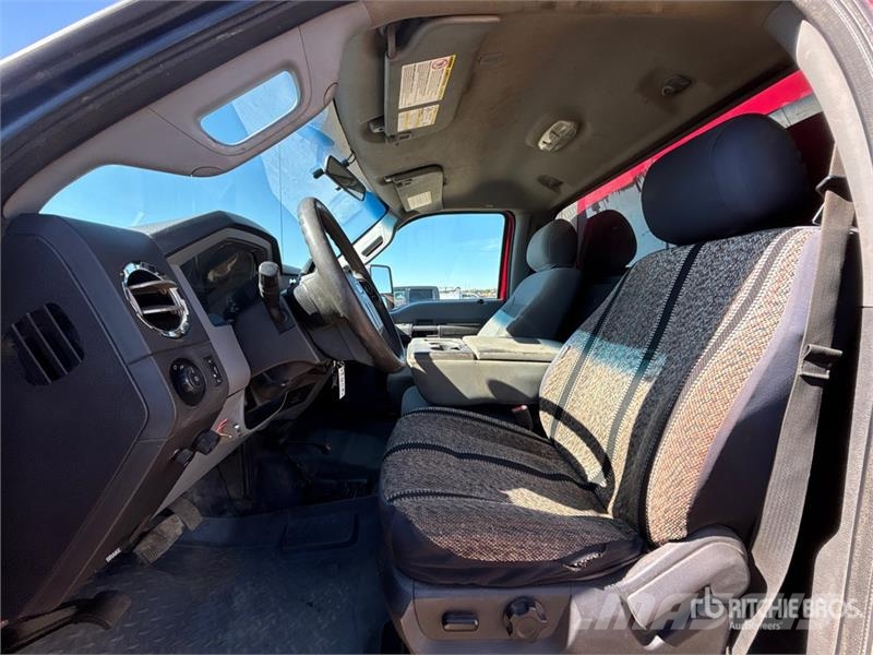 Ford F-550 XLT 4x4 Service Truck Municipal / general purpose vehicles