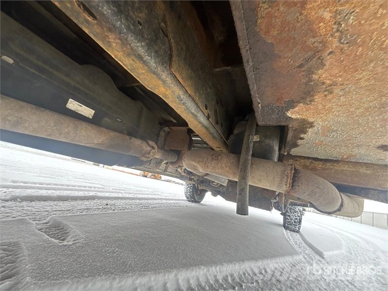 Ford F-550 XLT 4x4 Service Truck Tienhoitoautot
