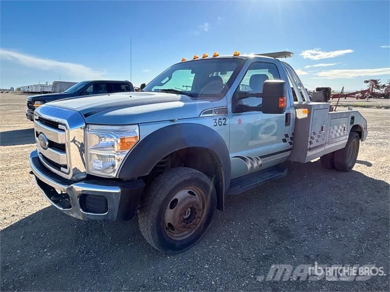 Ford F-550 XLT 4x4 Tow Truck (Inoperable) Vyslobodzovacie vozidlá