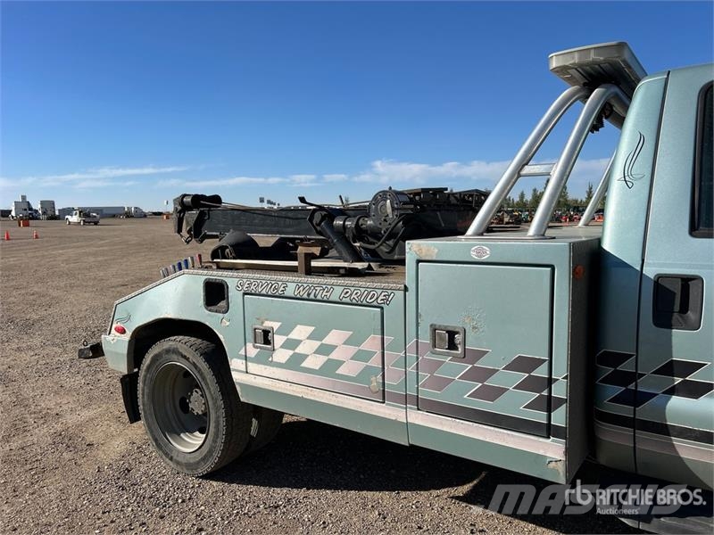 Ford F-550 XLT 4x4 Tow Truck (Inoperable) Vyslobodzovacie vozidlá
