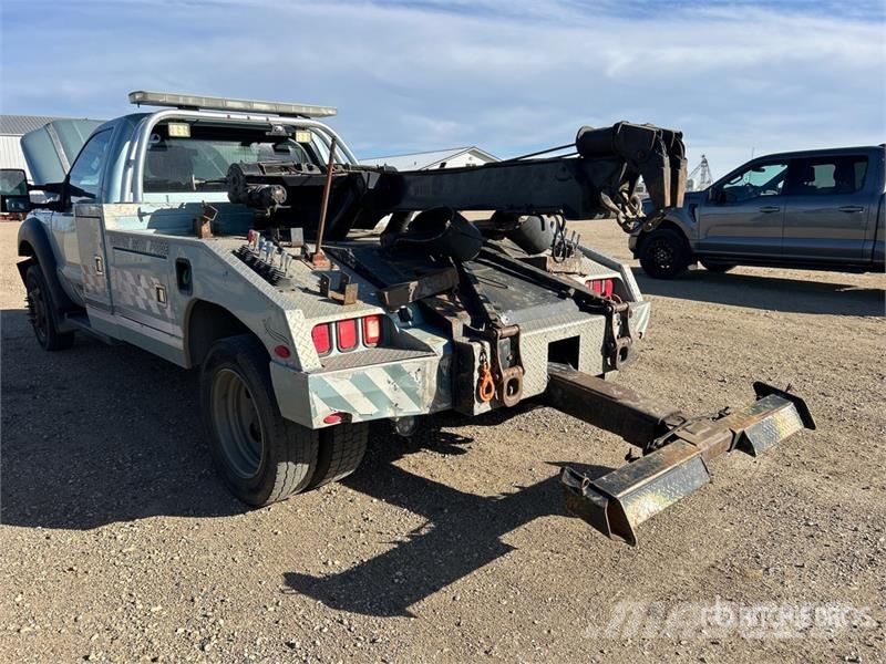 Ford F-550 XLT 4x4 Tow Truck (Inoperable) Vyslobodzovacie vozidlá