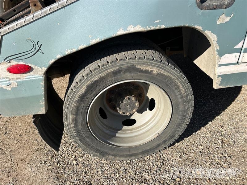 Ford F-550 XLT 4x4 Tow Truck (Inoperable) Vyslobodzovacie vozidlá