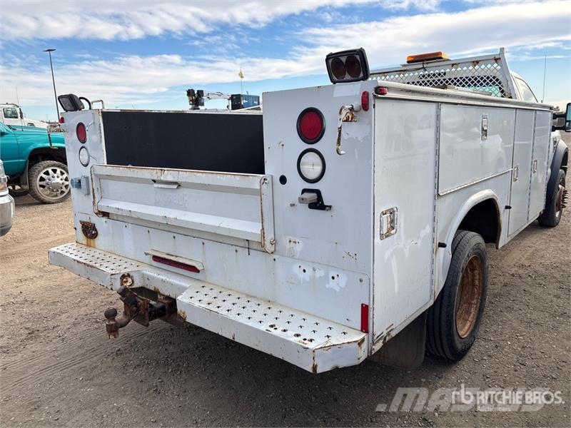 Ford F-550 XLT 4x4 Utility Truck Pikapai / Bortiniai sunkvežimiai