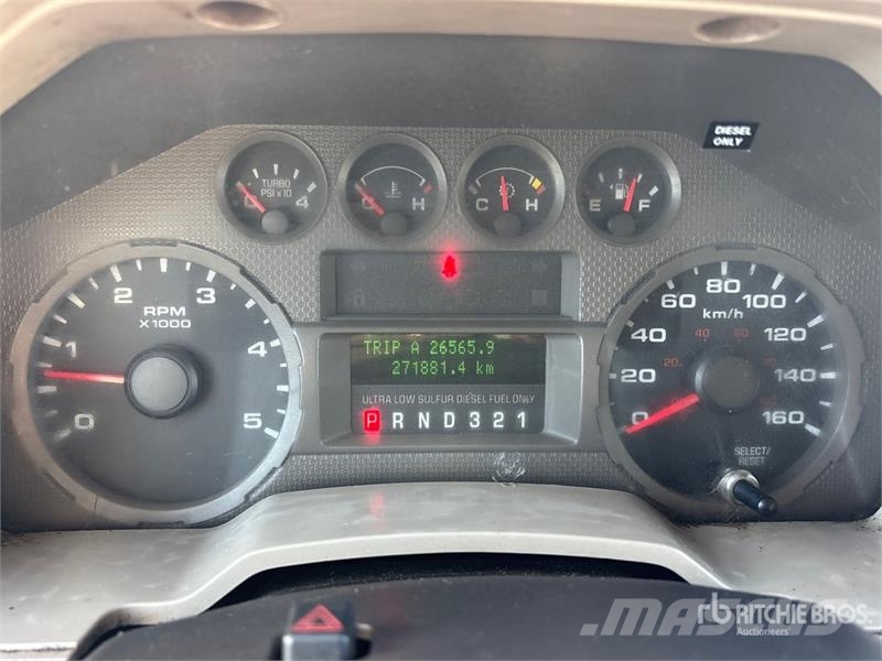 Ford F-550 XLT 4x4 Utility Truck Pikaplar