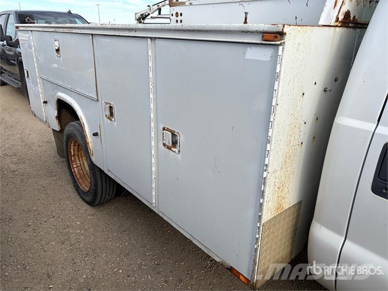 Ford F-550 XLT 4x4 Utility Truck Pikapai / Bortiniai sunkvežimiai