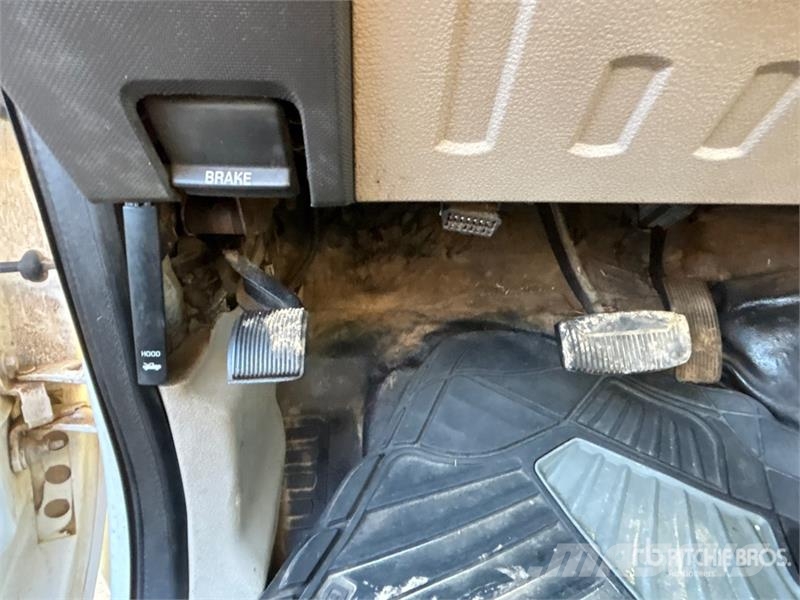 Ford F-550 XLT 4x4 Utility Truck Pikaplar