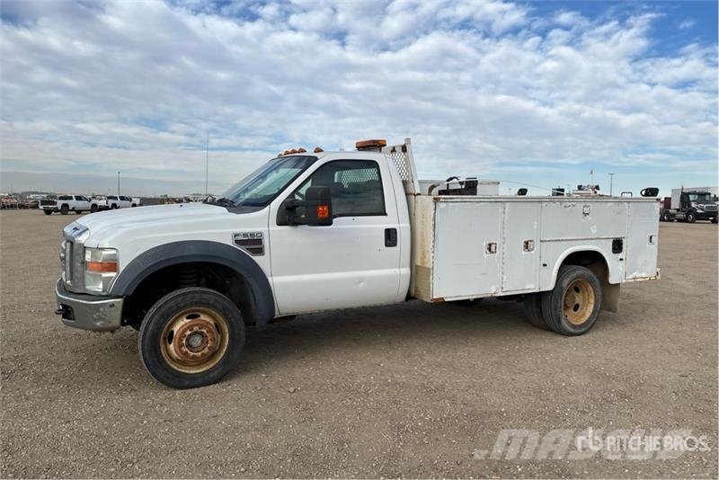 Ford F-550 XLT 4x4 Utility Truck Pikapai / Bortiniai sunkvežimiai