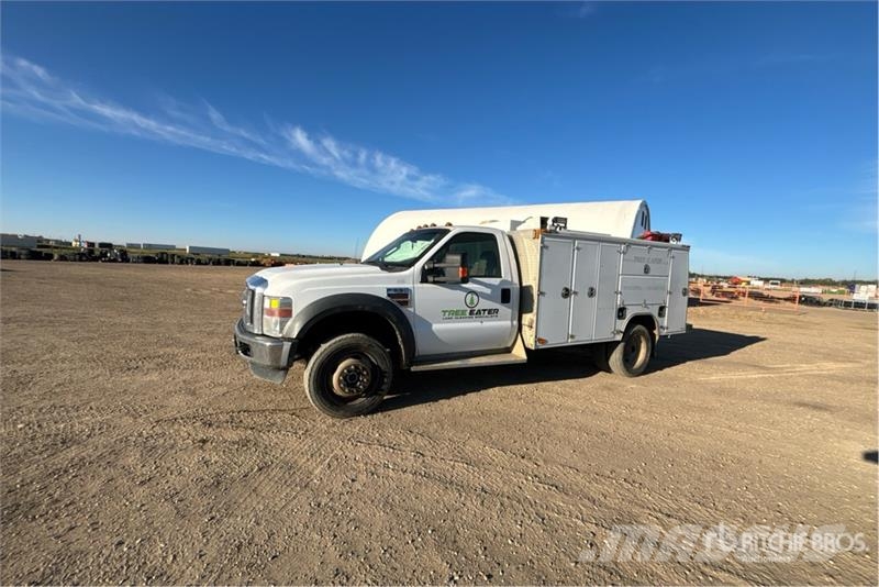 Ford F-550 XLT 4x4 Utility Truck Pikaplar