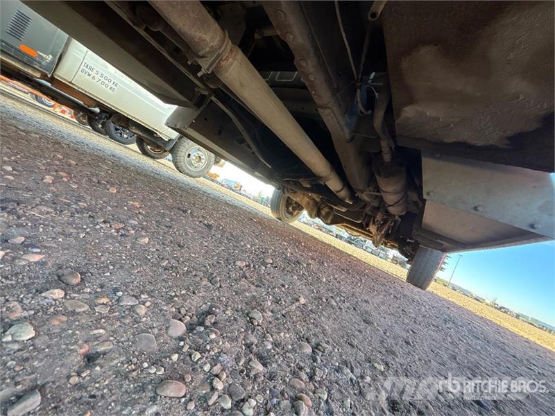 Ford F-550 XLT 4x4 Utility Truck Pikaplar