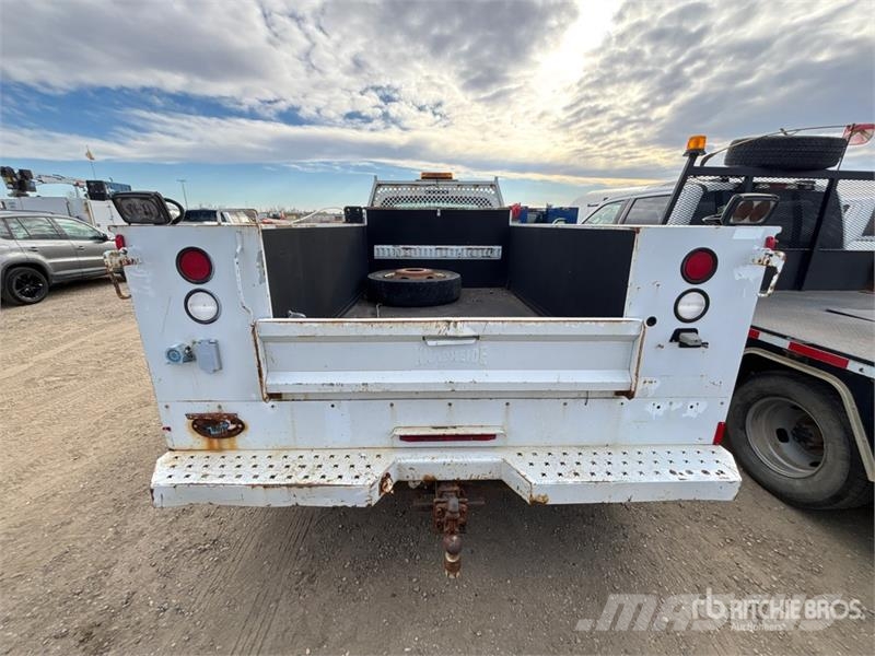Ford F-550 XLT 4x4 Utility Truck Pikapai / Bortiniai sunkvežimiai