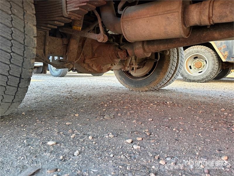 Ford F-550 XLT 4x4 Utility Truck Pikaplar