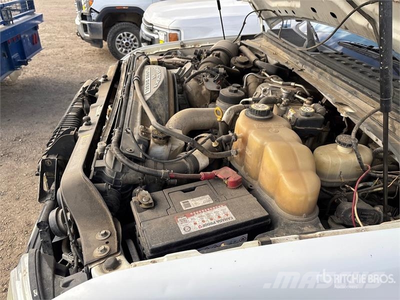 Ford F-550 XLT 4x4 Utility Truck Pikapai / Bortiniai sunkvežimiai