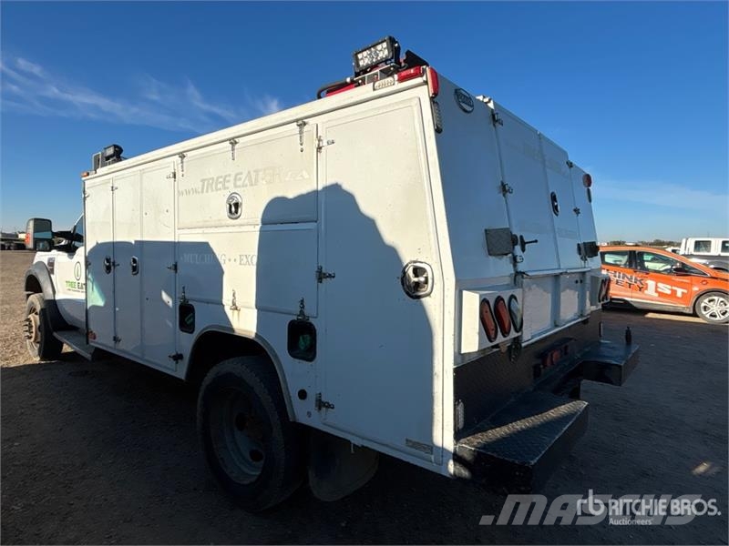 Ford F-550 XLT 4x4 Utility Truck Pikaplar