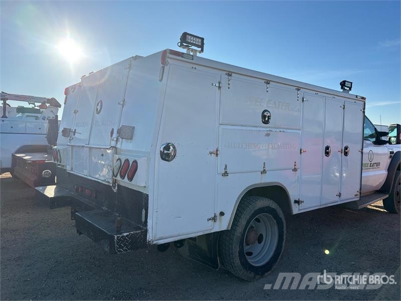 Ford F-550 XLT 4x4 Utility Truck Pikaplar