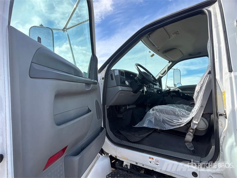 Ford F-650 4x2 Cab and Chassis (Inoperable) Кабіни