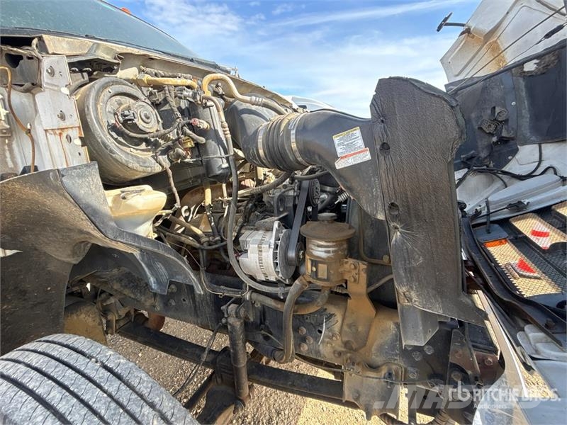 Ford F-650 XLT 4x2 Cab and Chassis Cabines e interior