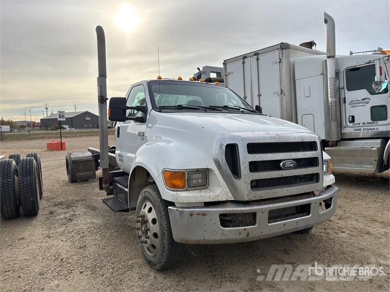 Ford F-750 Kabine i unutrašnjost