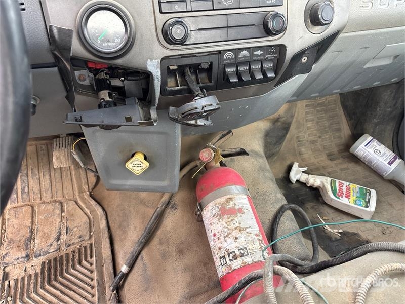 Ford F-750 Kabine i unutrašnjost