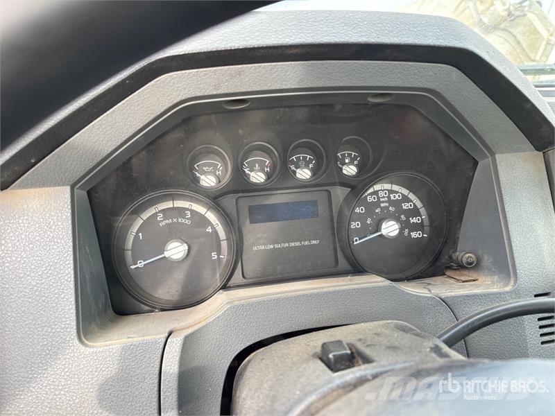 Ford F-750 Kabine i unutrašnjost