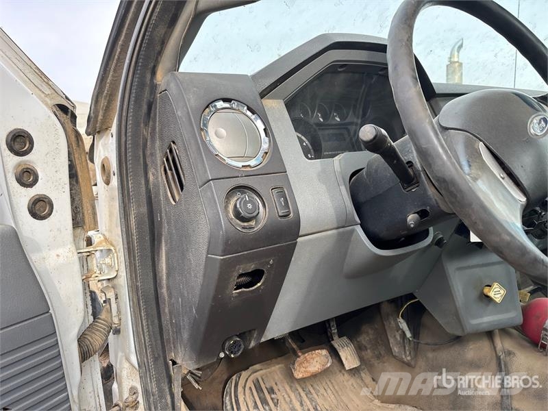 Ford F-750 Kabine i unutrašnjost