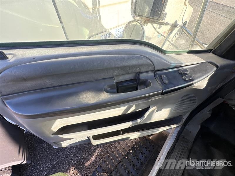 Ford F-750 Cabines