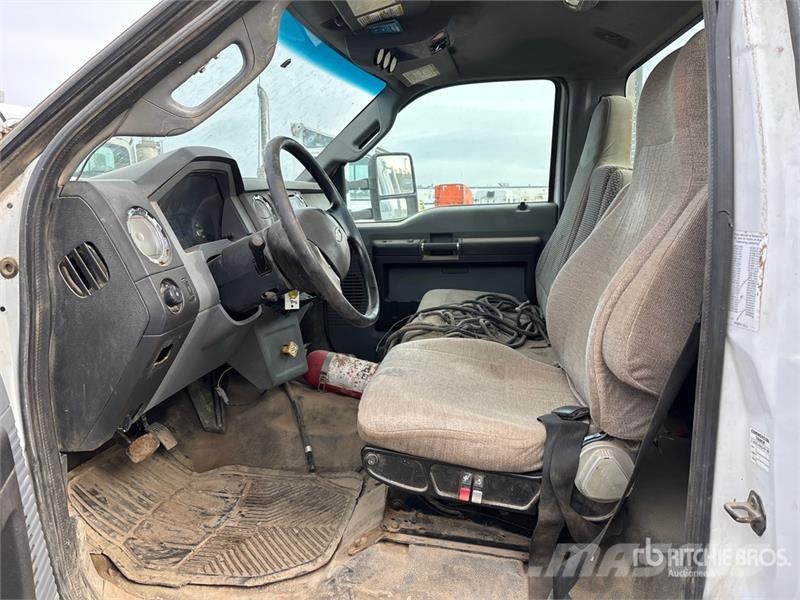 Ford F-750 Kabine i unutrašnjost