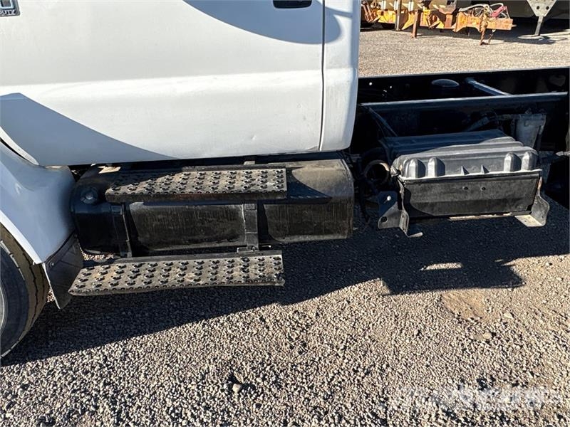 Ford F-750 Cabines