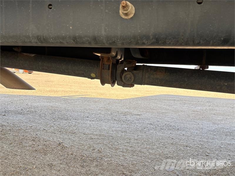 Ford F-750 4x2 Van Truck Sanduk kamioni