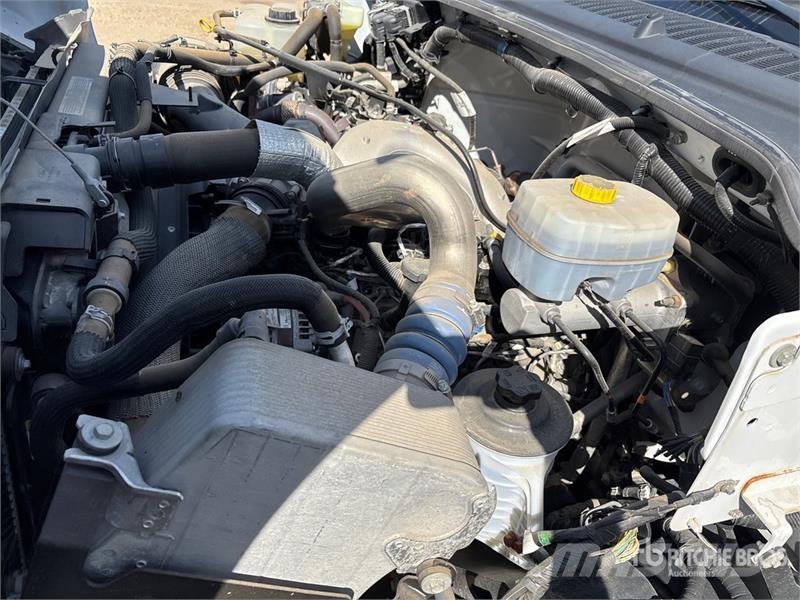 Ford F-750 4x2 Van Truck Sanduk kamioni