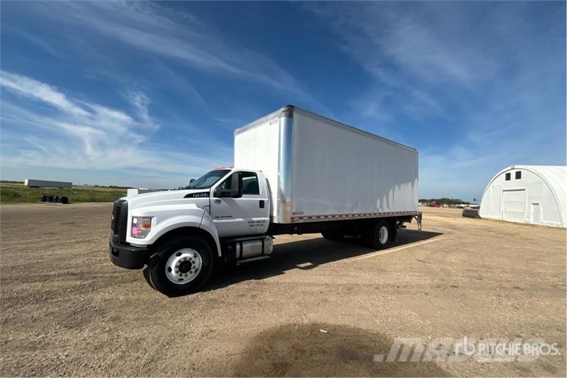 Ford F-750 4x2 Van Truck Sanduk kamioni