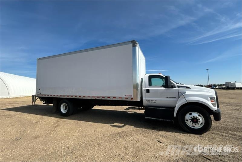 Ford F-750 4x2 Van Truck Sanduk kamioni