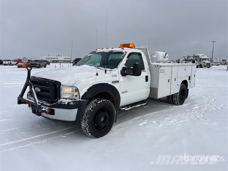 Ford F550 Super Duty XL 4x4 Utility Truck Бортовые фургоны