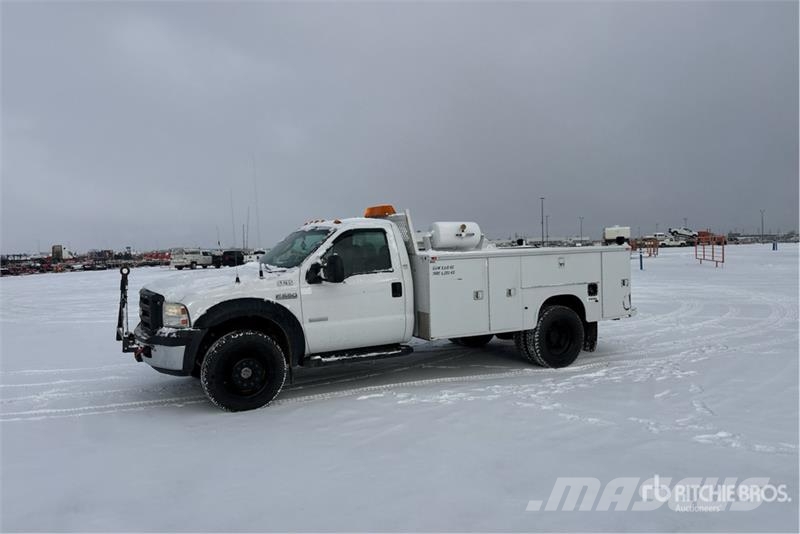 Ford F550 Super Duty XL 4x4 Utility Truck Бортовые фургоны
