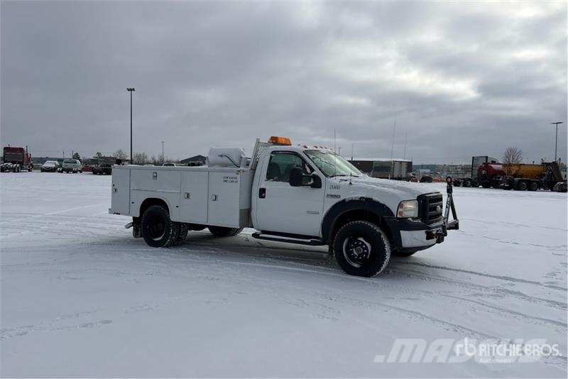 Ford F550 Super Duty XL 4x4 Utility Truck Бортовые фургоны