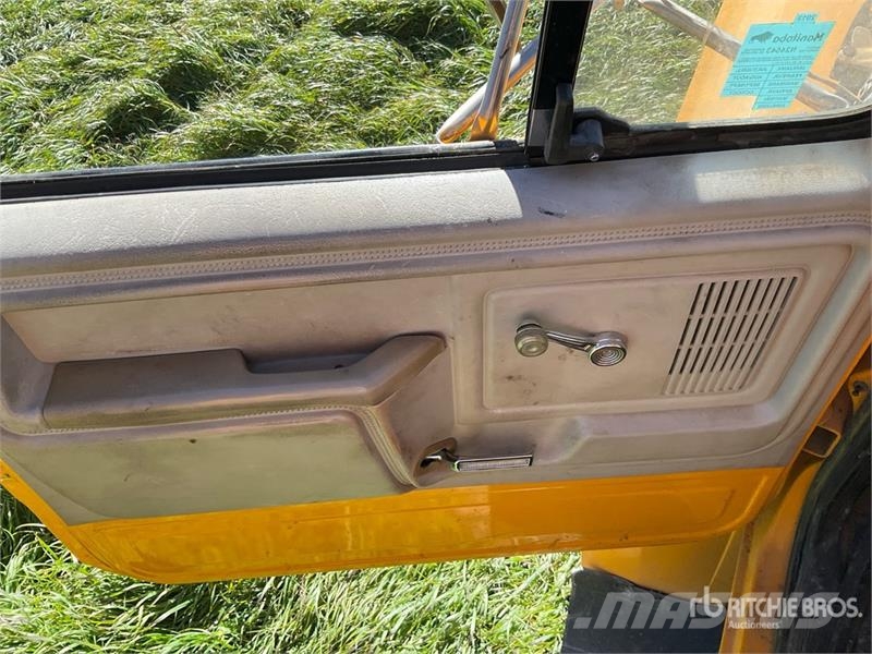 Ford F600 4x2 Grain Truck Camiones para granja y transporte de granos
