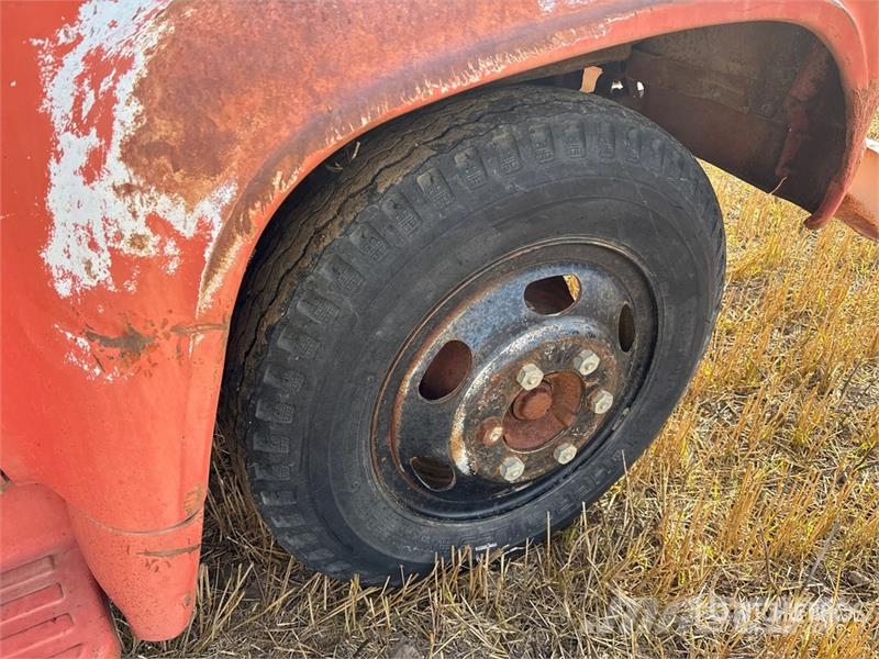 Ford F600 4x2 Grain Truck Poljoprivredni / kamioni za žitarice