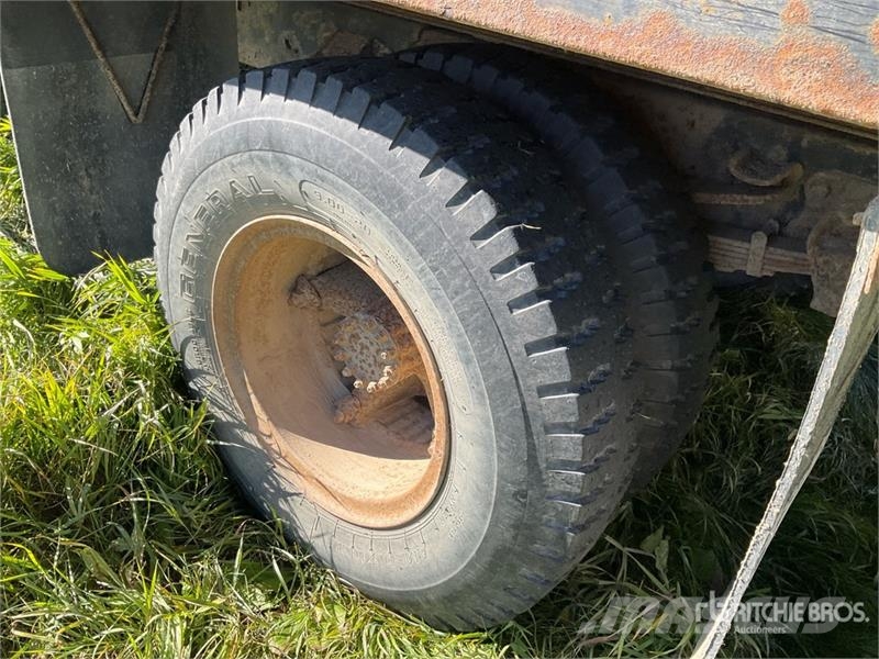 Ford F600 4x2 Grain Truck Camiones para granja y transporte de granos
