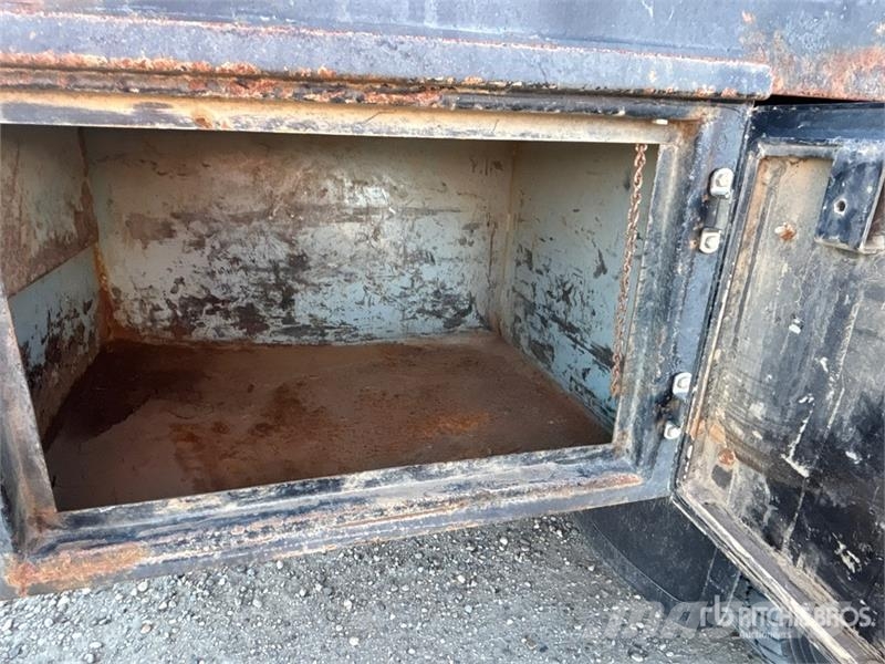 Ford F65A.0.24 981 lb Knuckle Boom on Ford F-550 XL 4x4 Kranwagen