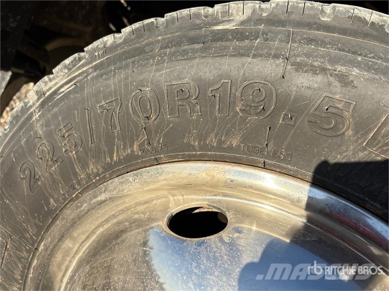 Ford F65A.0.24 981 lb Knuckle Boom on Ford F-550 XL 4x4 Kranwagen