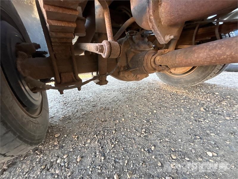 Ford F65A.0.24 981 lb Knuckle Boom on Ford F-550 XL 4x4 Kranwagen